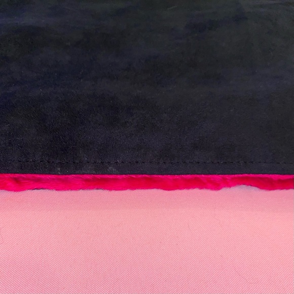 Hot Pink Pet Velour Sling Carrier Knapsack Blanket Reversible Black Faux Fur - Picture 4 of 13